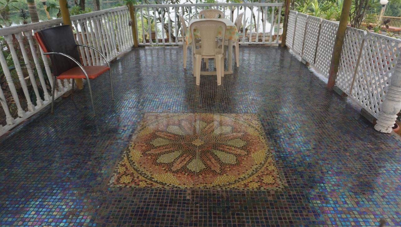 Sona Villa, The Lake Chalet Kudal  Exterior photo